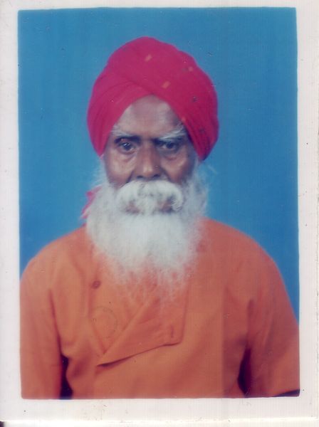 File:A'dya'nanda Avadhu'ta.jpg